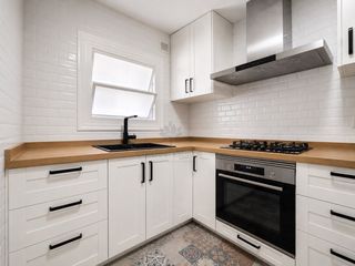 Etagenwohnung  Calle ramon y cajal, de. Pis reformat a un pas del centre i del parc de vallparadís