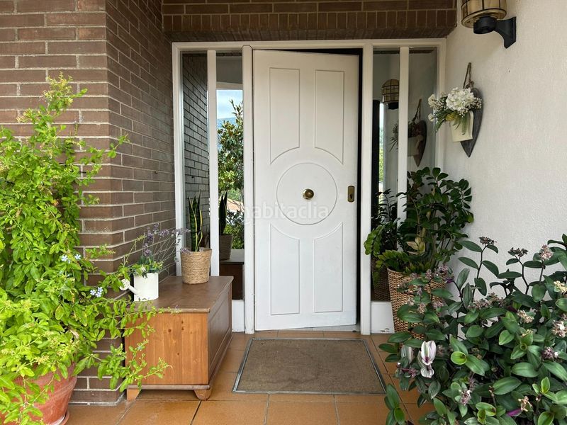 Foto b57d8f8d-5255-4ff4-8ada-721ee4d44950. Chalet magnifica casa aislada, con garaje para 3 coches y vistas inmejorables. en Caldes de Montbui