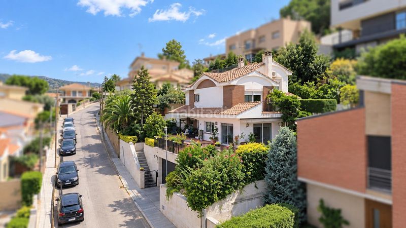 Foto db636f1b-8ed3-433b-8e36-6f110aef01d2. Chalet magnifica casa aislada, con garaje para 3 coches y vistas inmejorables. en Caldes de Montbui