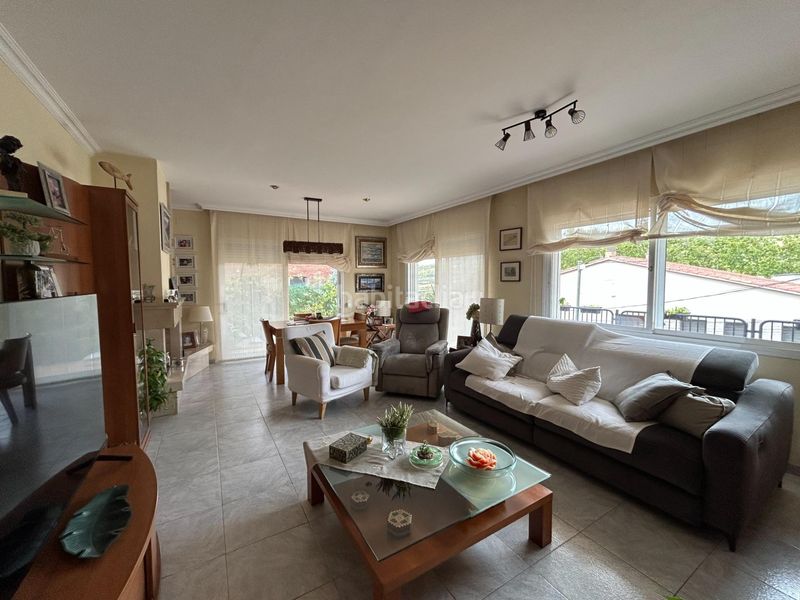 Foto e844c812-8de1-45c1-ad7c-f2dca174a684. Chalet magnifica casa aislada, con garaje para 3 coches y vistas inmejorables. en Caldes de Montbui