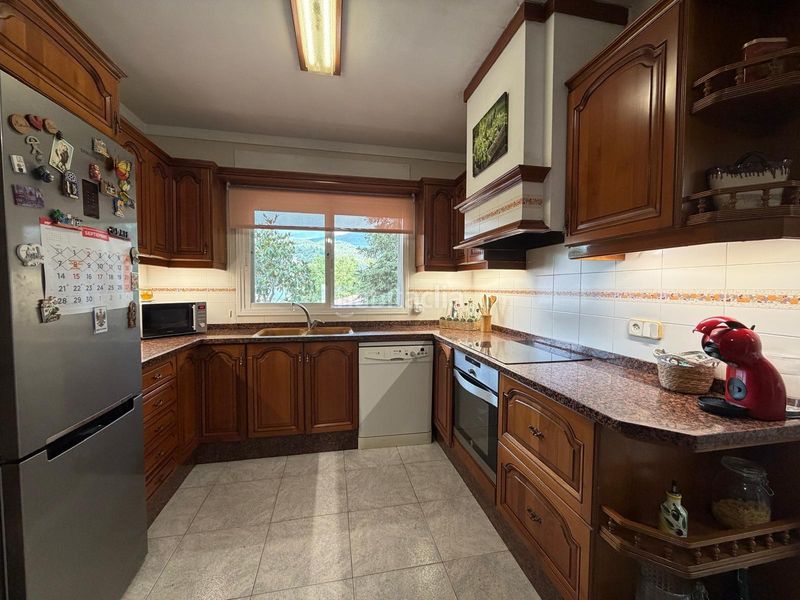 Foto facb68dc-1a3c-45cc-8386-2f4b12fdd7ce. Chalet magnifica casa aislada, con garaje para 3 coches y vistas inmejorables. en Caldes de Montbui