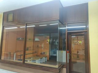 Lloguer Local Comercial a Carballo. Se alquila local comercial muy centrico