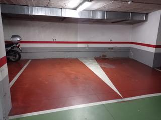 Alquiler Parking coche en Rúa álvarez de sotomayor 21. Se alquila plaza de garaje en centro de carballo
