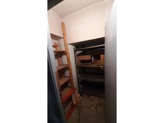 Local commercial  Hospital militar. Trastero en la calle hospital militar, en los garajes orly de 2m