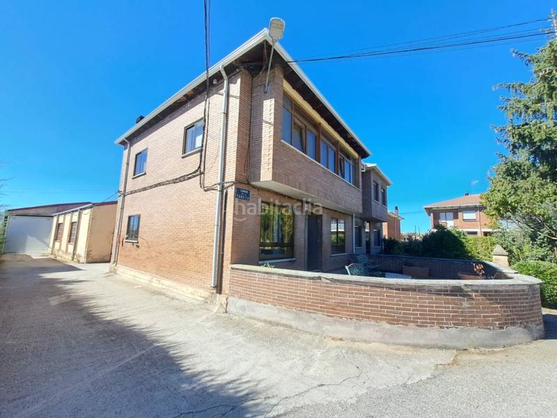 Foto 2fd2cd9b-4384-446f-8cf2-d54a0f0b18ae. Casa pareada pareado en venta en Tardajos