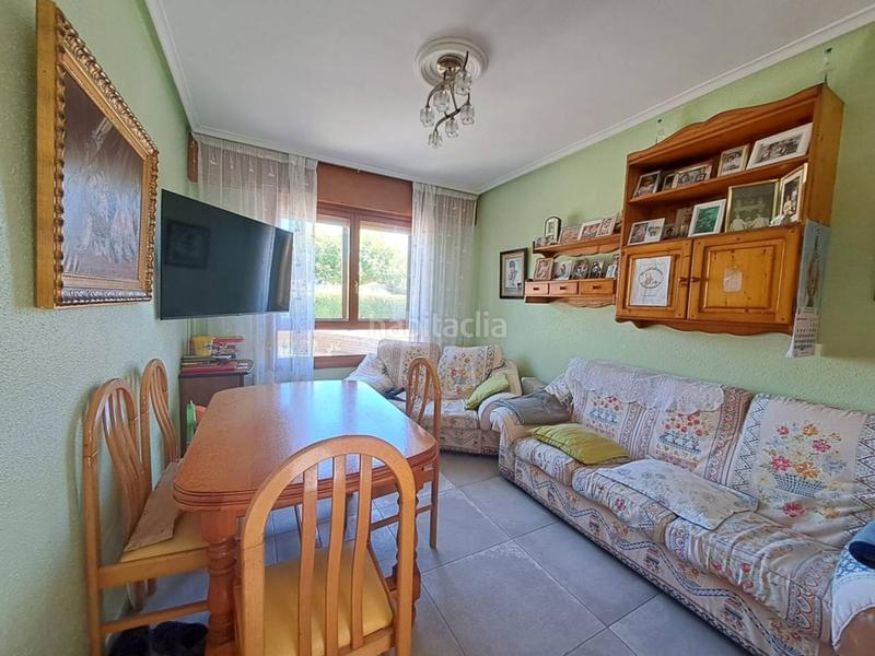 Foto 8d7b0e9d-21f1-47e3-a166-7237fd83b921. Casa pareada pareado en venta en Tardajos