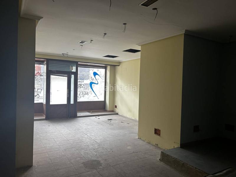 Foto a0058ff0-8747-4001-bec0-28524bd06e7c. Lloguer local comercial a Reyes Católicos Burgos