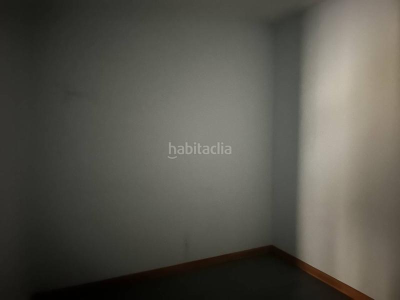 Foto dcc1bcfd-bab7-4602-b5e2-d47208f8ce58. Rent business premise in Reyes Católicos Burgos