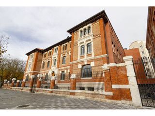 Parking coche  Paseo de la audiencia. Garaje disponible en edificio nuevo paseo de la audiencia con en