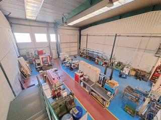 Capannone industriale  Bureba. Se vende amplia nave de 420 m2 totalmente acondicionada en el po