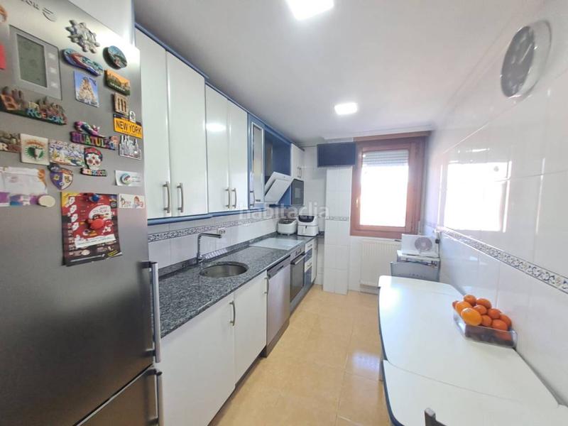 Foto 0fcdff6d-649a-44bf-ab05-c2f9a5edd599. Pis amb calefacció aparcament a Barriada de Yagüe Burgos