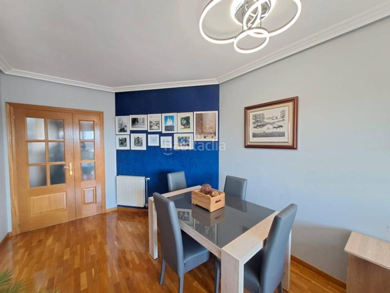 Foto 988fd3f9-70f0-46a0-89f3-c57708e73d18. Pis amb calefacció aparcament a Barriada de Yagüe Burgos