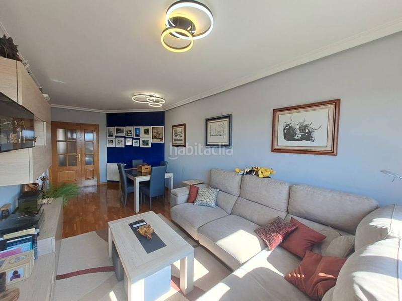 Foto ba346ecf-6493-4e06-8222-df61aeec08f5. Pis amb calefacció aparcament a Barriada de Yagüe Burgos