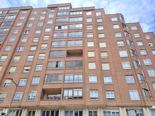 Pis  Paz. Pisazo  en avd la paz 4 dormitorios 2 baños 2 terrazas garaje y