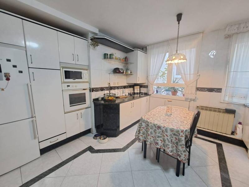 Foto 0639f7fd-07dd-401f-a387-59be42852cd9. Flat with heating in El Carmen - Barrio Gimeno Burgos