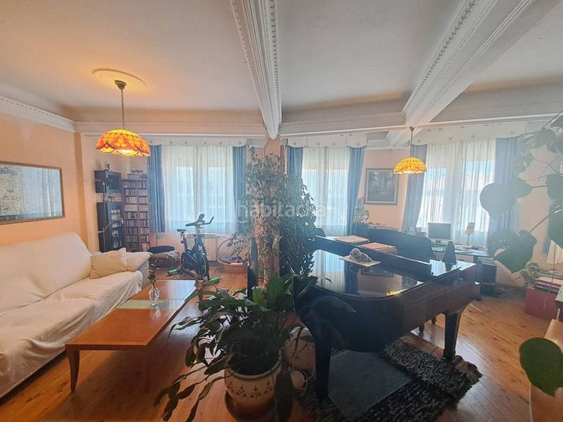 Foto ab4faf4a-b574-4b77-ae9f-af0e39881b5a. Flat with heating in El Carmen - Barrio Gimeno Burgos