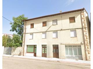 Maison à Trespaderne. Edificio de 2 alturas con 5 viviendas y un terreno de 515 m2 en