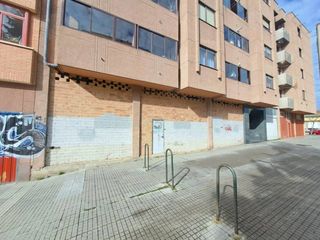 Local Comercial  Calle frontón. Se vende amplio local en gamonal