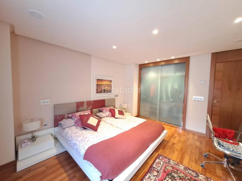 Foto 826a7512-c3a8-432a-8a72-40301bc6065d. Casa adosada impresionante chalet con jardin y terrazas en la quinta en Burgos