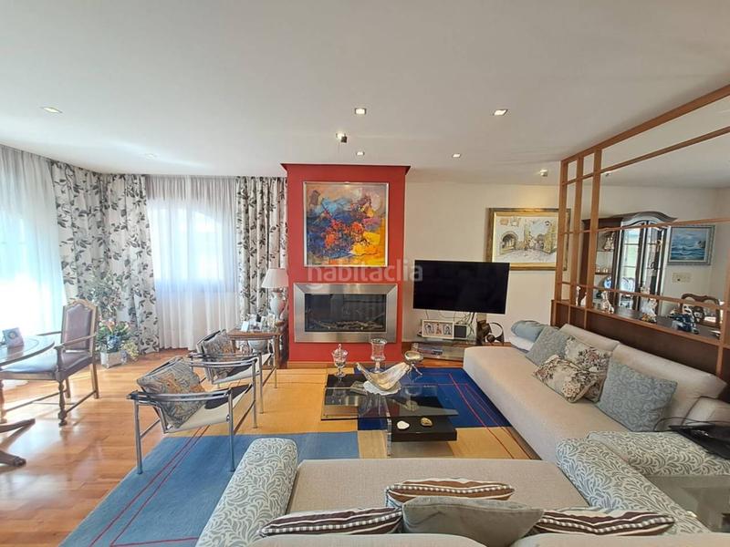 Foto cd3b8b3c-a6f8-4dc8-8721-f4981c669ad4. Casa adosada impresionante chalet con jardin y terrazas en la quinta en Burgos