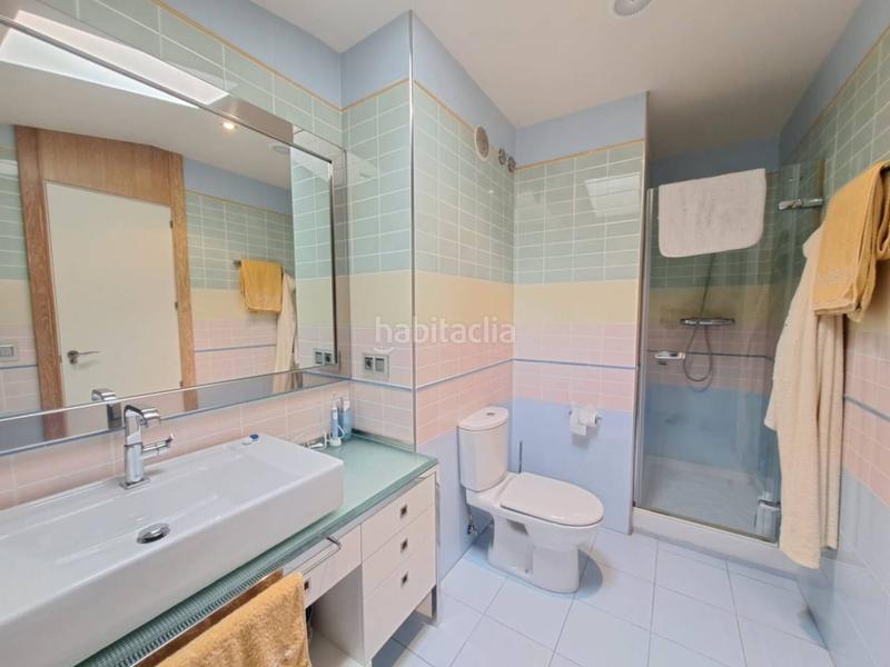 Foto d8e23e54-230a-44df-9e82-49c209cc10d8. Casa adosada impresionante chalet con jardin y terrazas en la quinta en Burgos