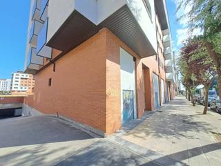 Local commercial  Hermanas mirabal. Se vende estupendo local en zona coprasa con amplia fachada