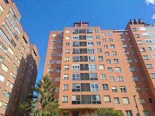 Pis  Vena. Amplio pisazo de 5 dormitorios 3 baños y terraza en la mejor zon