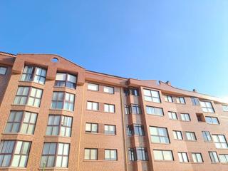 Piso  Gonzalo de berceo. Precioso piso para entrar a vivir con garaje y trastero en zona