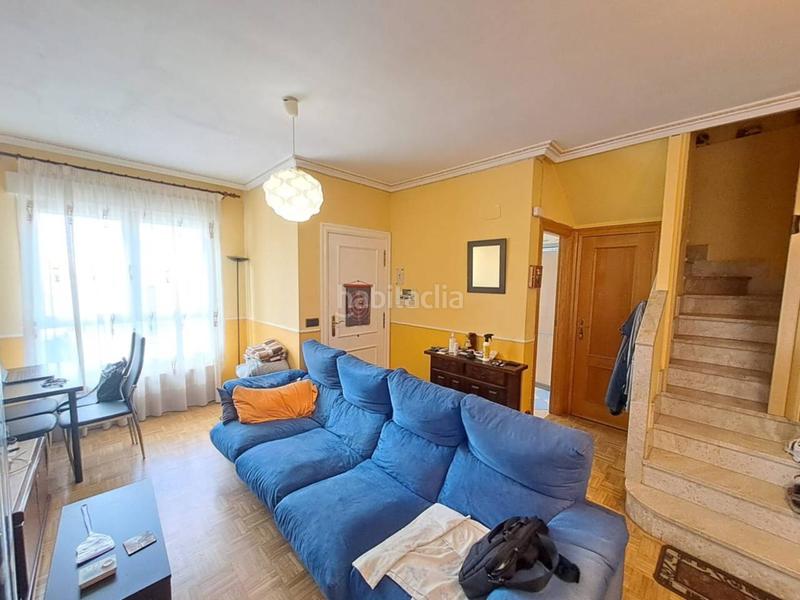 Foto 38838096-f3f5-47be-a0e1-c3987e6f5836. Casa adossada amb calefacció aparcament a Villafría - La Ventilla - Castañares Burgos