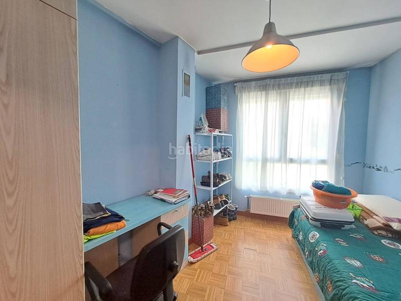 Foto 3c1ad661-6fc8-4e76-addb-80a861bcd6bf. Casa adossada amb calefacció aparcament a Villafría - La Ventilla - Castañares Burgos