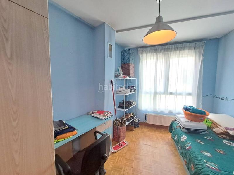 Foto 5aa1cba2-49f4-4a64-9345-f65087a61f59. Casa adossada amb calefacció aparcament a Villafría - La Ventilla - Castañares Burgos