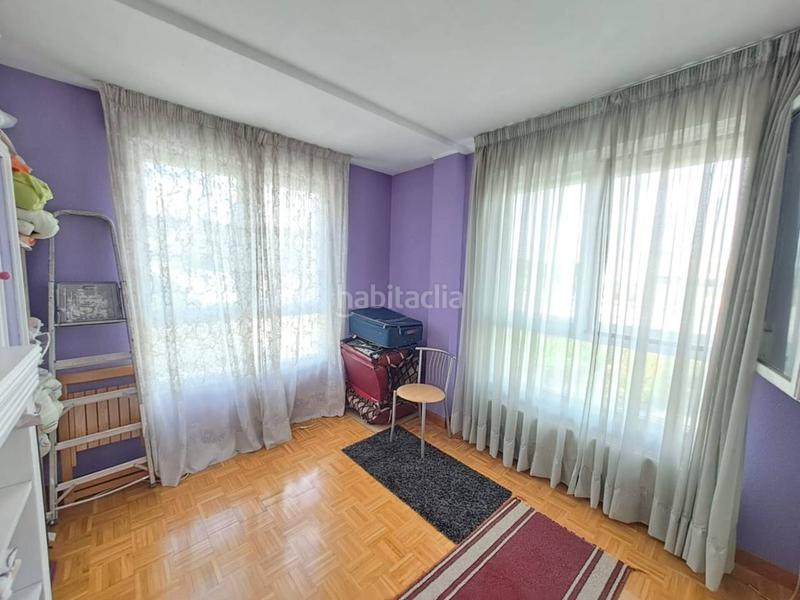 Foto 75db9135-eef2-4ac2-8a07-b29f1a48b7af. Casa adossada amb calefacció aparcament a Villafría - La Ventilla - Castañares Burgos