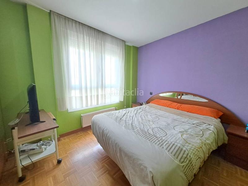 Foto 7aba6dc8-d472-4ab1-a461-b198ad5188b0. Casa adossada amb calefacció aparcament a Villafría - La Ventilla - Castañares Burgos