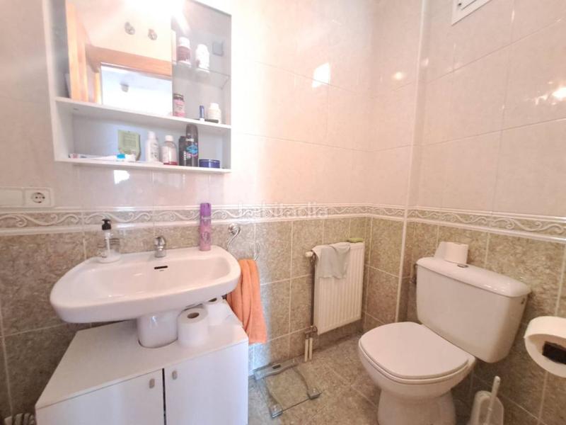 Foto c8032d73-abfc-4e99-8103-7eeac8c6fbd2. Casa adossada amb calefacció aparcament a Villafría - La Ventilla - Castañares Burgos