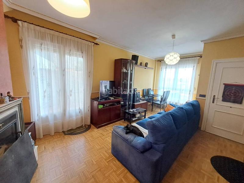 Foto d3f48d51-08ff-4d6b-a275-937e92d9208b. Casa adossada amb calefacció aparcament a Villafría - La Ventilla - Castañares Burgos