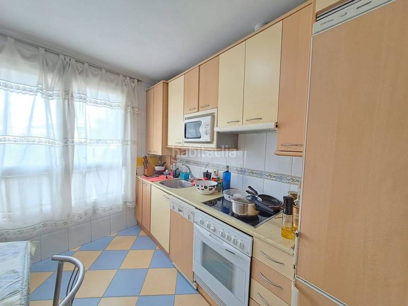 Foto e4f112a0-fdec-46fc-b5b7-fe01195ddc14. Casa adossada amb calefacció aparcament a Villafría - La Ventilla - Castañares Burgos