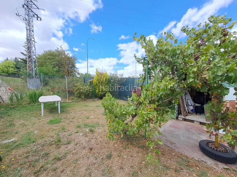 Foto fbe3906f-0fd9-45c1-8f4c-315f3cd6f7a0. Casa adossada amb calefacció aparcament a Villafría - La Ventilla - Castañares Burgos