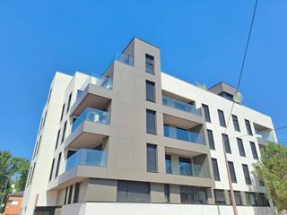 Pis  Doña sol. Estrena precioso apartamento de lujo completamente exterior en z