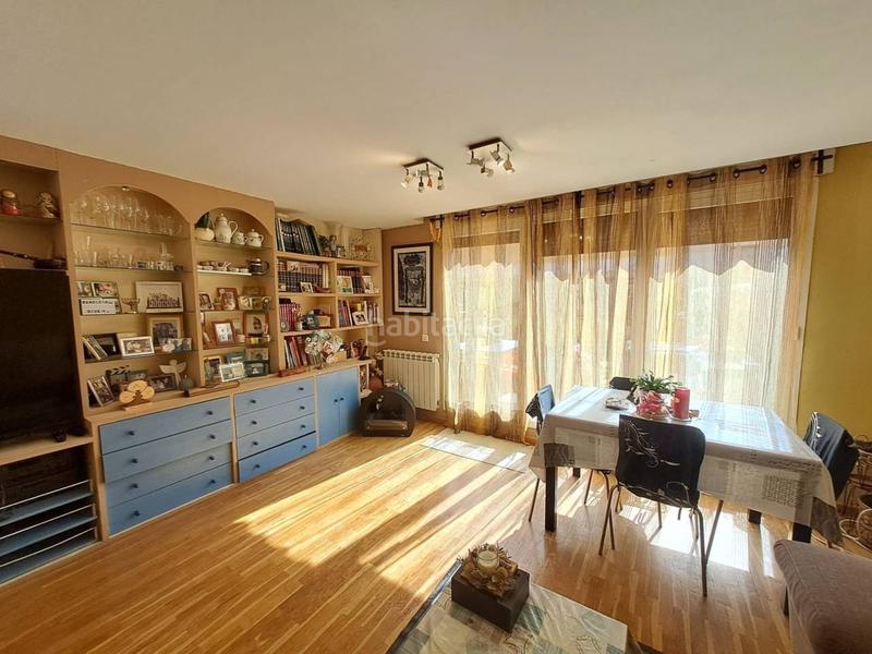 Foto fdc24123-f4da-44b0-8d53-b33c0727b499. Casa a schiera con riscaldamento parcheggio in Villatoro Burgos