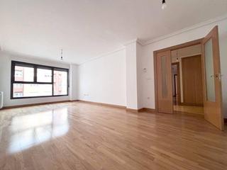 Piso  Sorbona. Venta de piso en burgos capital  universidadlas huelgas