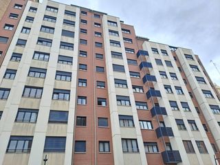 Appartement  Calle doña constanza. Piso a estrenar en gamonal de 3 dormitorios, 2 baños y trastero
