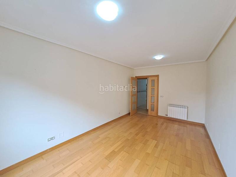 Foto 1865f058-d54b-44fc-8757-3f9d397960a0. Appartement avec chauffage dans Juan XXIII - Las Torres - G2 Burgos