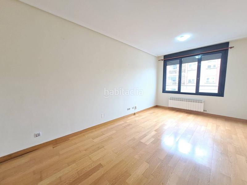 Foto 48e55492-33e3-4567-9c7e-30a8742fe07b. Appartement avec chauffage dans Juan XXIII - Las Torres - G2 Burgos