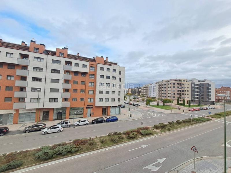Foto f1f9bdb8-40e1-4667-bc1f-cb0434ae8105. Affitto appartamento con riscaldamento parcheggio in Burgos