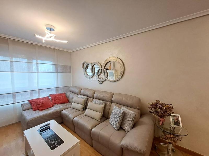 Foto 22dded8c-2b72-48a2-accb-bd56e9581baf. Appartamento con riscaldamento parcheggio in Gamonal - San Bruno - G9 Burgos