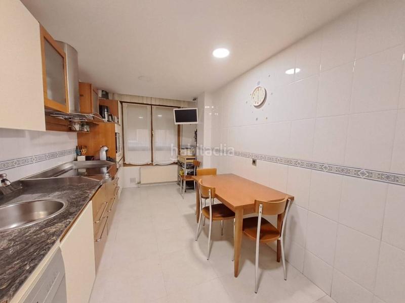 Foto 6c10aa69-6e45-44bd-aef8-3744fe04f709. Appartamento con riscaldamento parcheggio in Gamonal - San Bruno - G9 Burgos