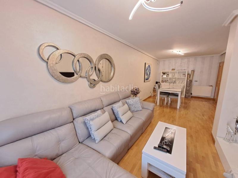 Foto c2664d6f-ceb2-40eb-9560-5f146caf5b33. Appartamento con riscaldamento parcheggio in Gamonal - San Bruno - G9 Burgos