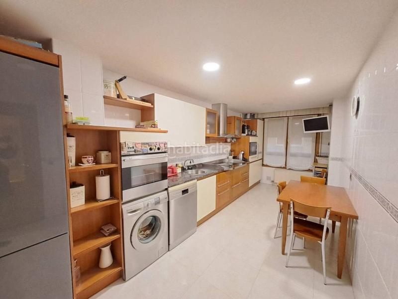 Foto f77b0f06-e716-486f-b3b4-e0c736775cd2. Appartamento con riscaldamento parcheggio in Gamonal - San Bruno - G9 Burgos