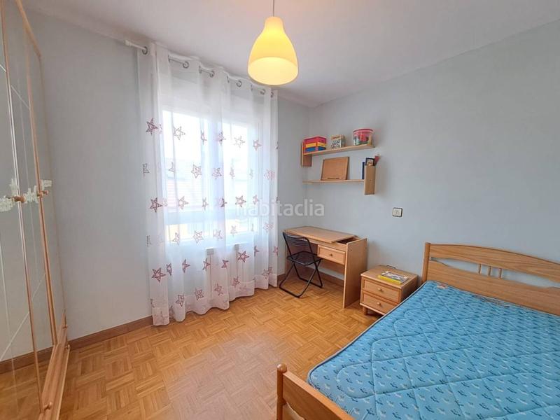 Foto b5a1840f-80af-413e-875e-b57bf4a84796. Pis amb calefacció a Villafría - La Ventilla - Castañares Burgos