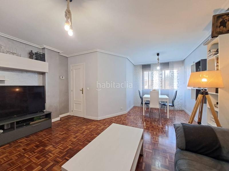 Foto 1d19244a-e768-46cb-8d7c-7f62e8512c12. Appartement avec chauffage parking dans Juan XXIII - Las Torres - G2 Burgos